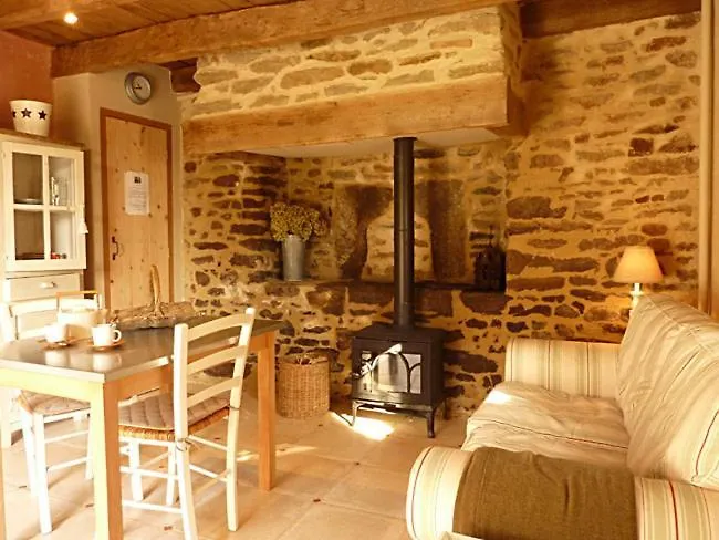 فندق مبيت وإفطار Saint-Samson-sur-Rance Ker Neizh Breizh - Gites De Charme - Le Petit Chatelier فرنسا